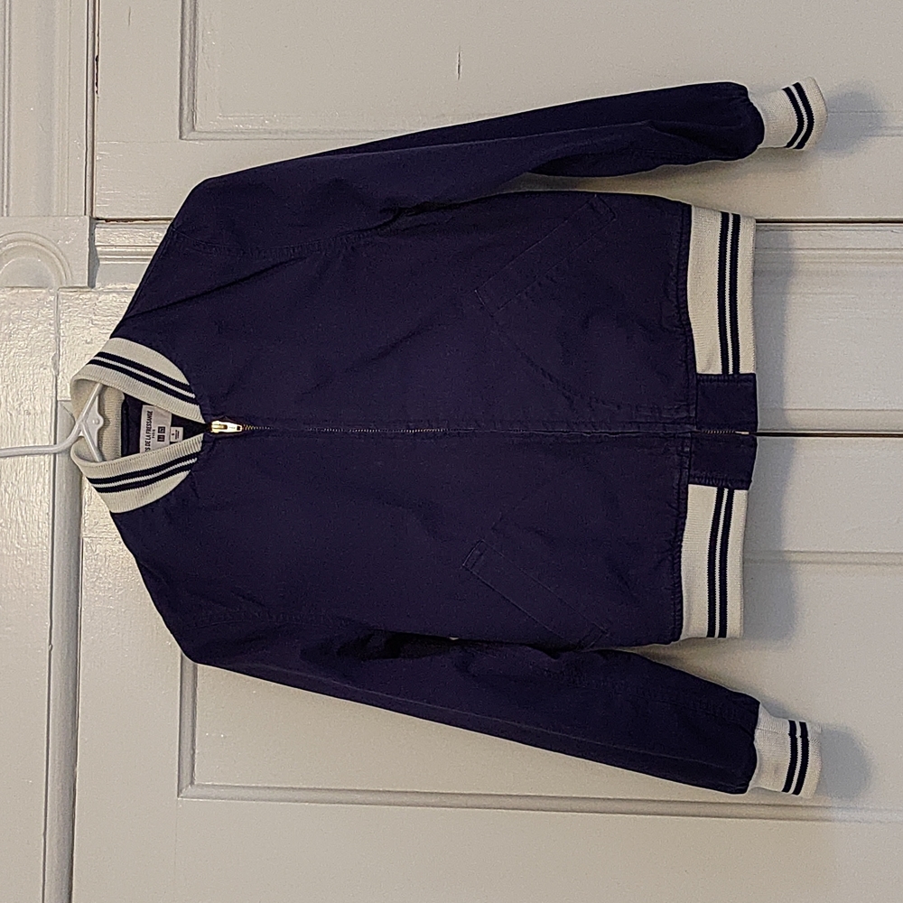 Small dark blue Uniqlo cotton bomber jacket